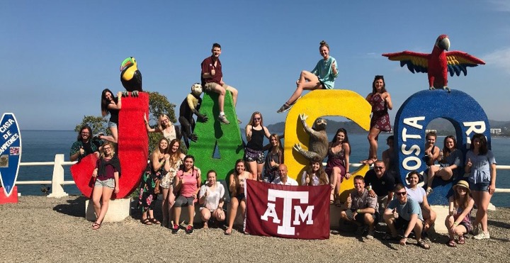 group of students in costa rica