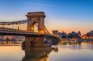  The Széchenyi Chain (suspension) Bridge spanning the River Danube between Buda and Pest in the evening.